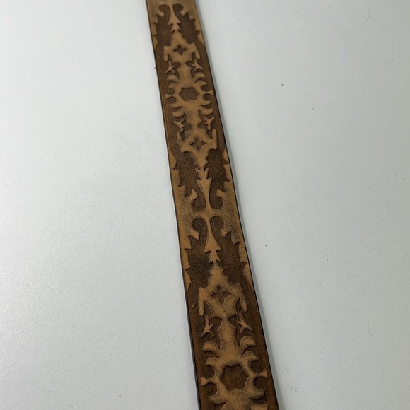 Mossimo tan embossed leather belt - Picture 3 of 8